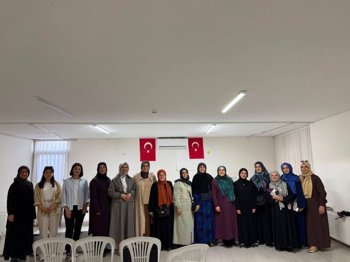 Büyükşehir’den Akyazı’da kadınlara rehberlik eden buluşma 