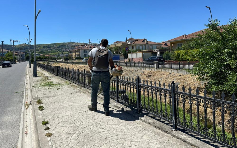 Kemalpaşa Mahallesi’nde Çevre Düzenleme Çalışmaları Devam Ediyor
