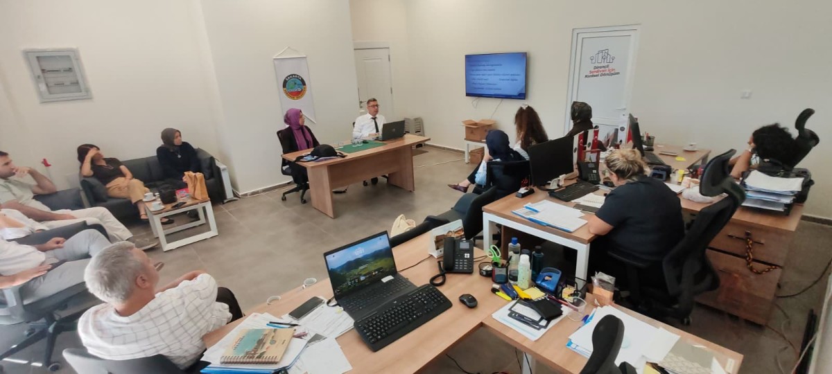 Serdivan’da Kentsel Dönüşümün Hukuki Süreçleri Masaya Yatırıldı