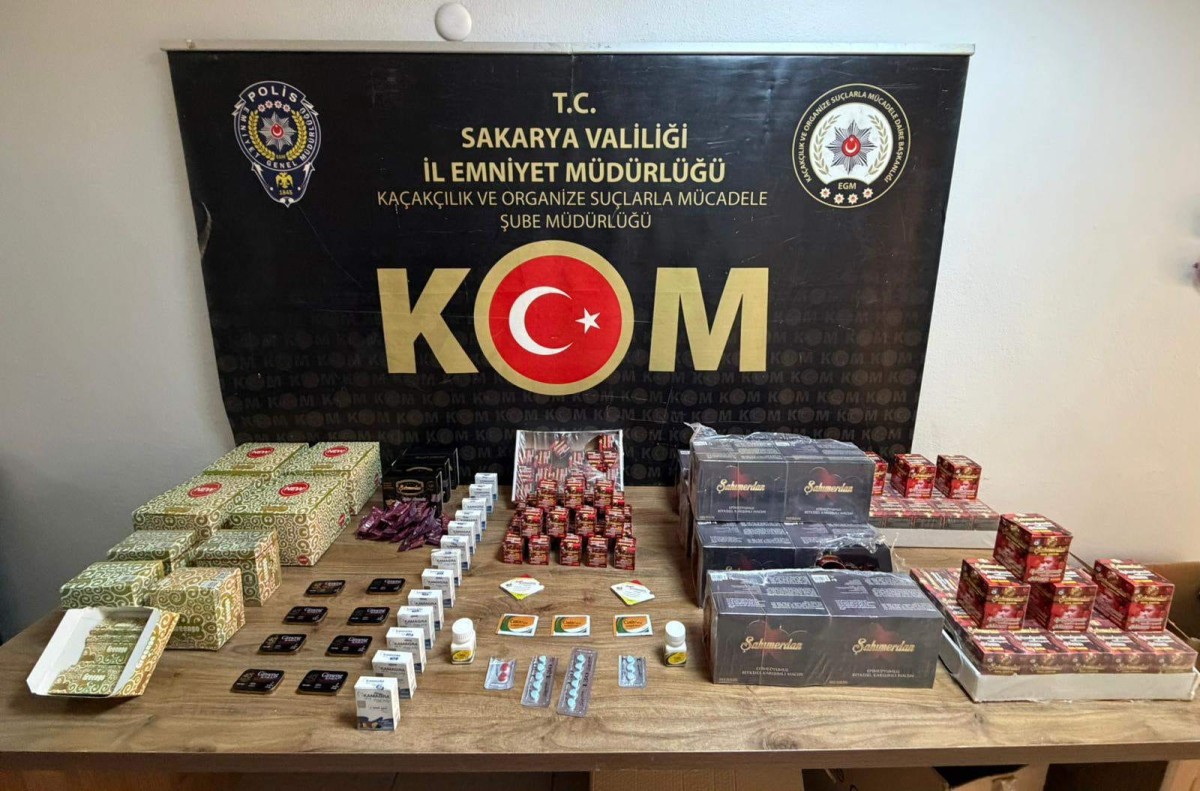 Erenler ve Karapürçek'te gümrük kaçağı ürünler ele geçirildi 2 gözaltı