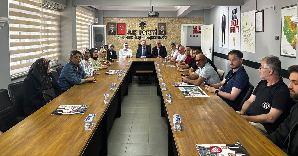 MİLLETVEKİLİ  ERTUĞRUL KOCACIK’TAN İLÇE TEŞKİLATINA ZİYARET