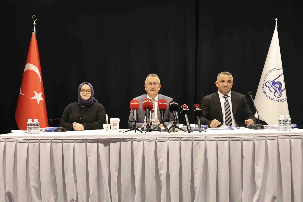 Işıksu: “Adapazarı’mızda Çalışmalar Dört Bir Koldan Sürüyor”